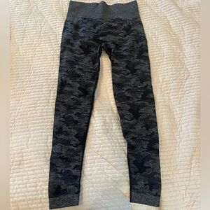 Gymshark Black and Gray Camo Leggings